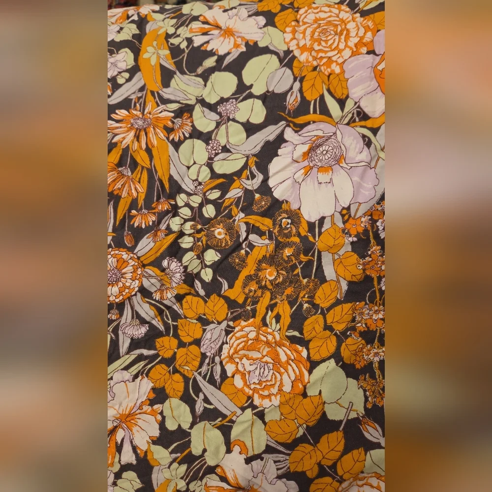 Urban Outfitters Mila Sketched Floral Duvet Cover And Shams - Picture 2 of 4